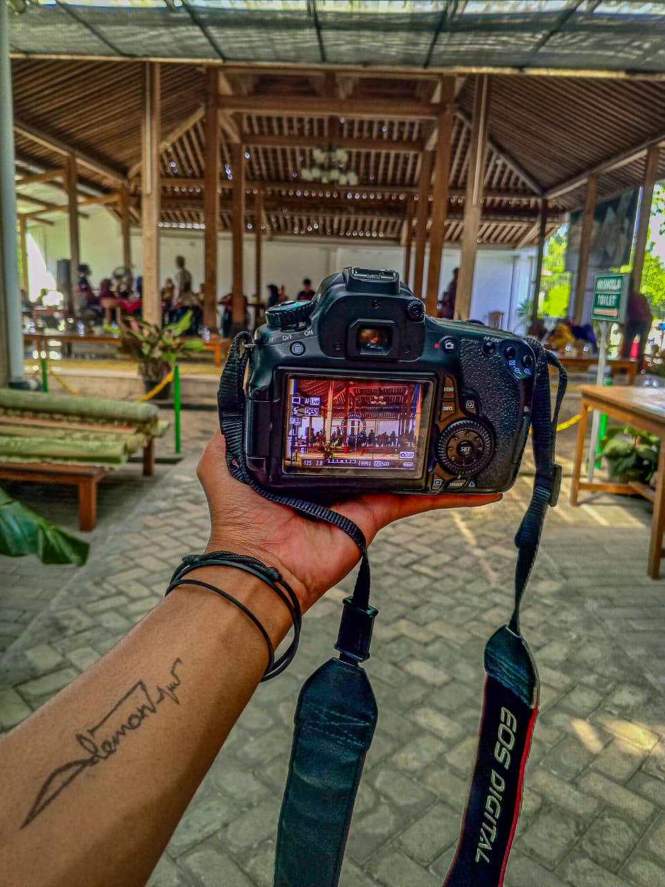 DOCUMENTARY POV // FRAMING